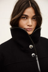 Manteau Sea