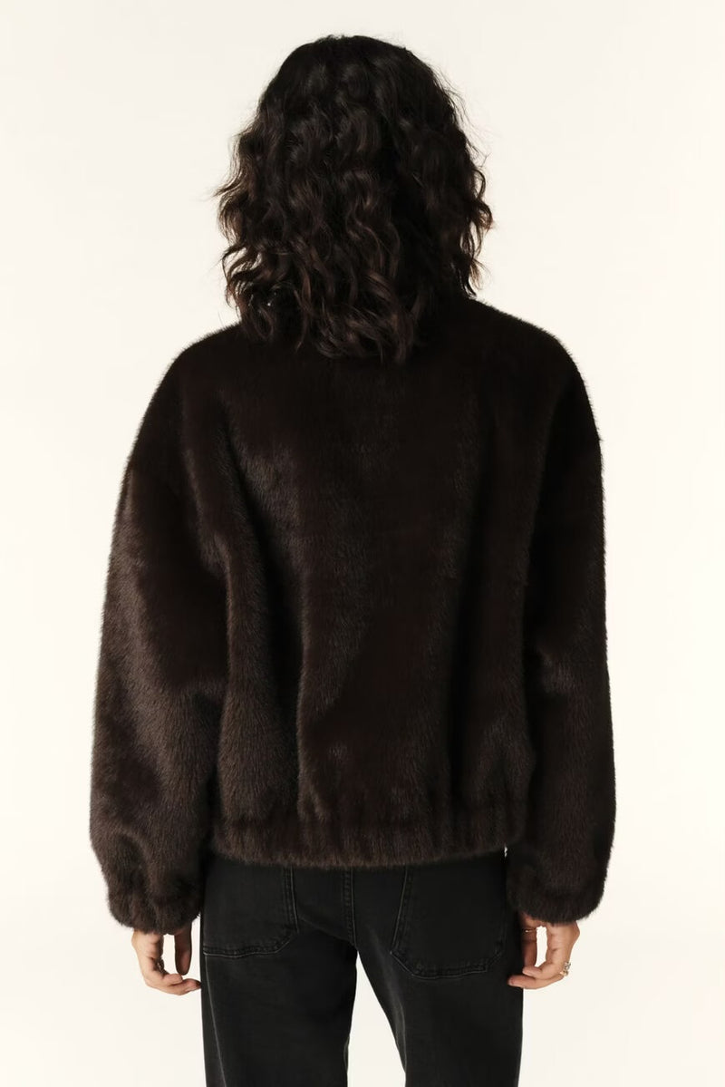Veste Paros