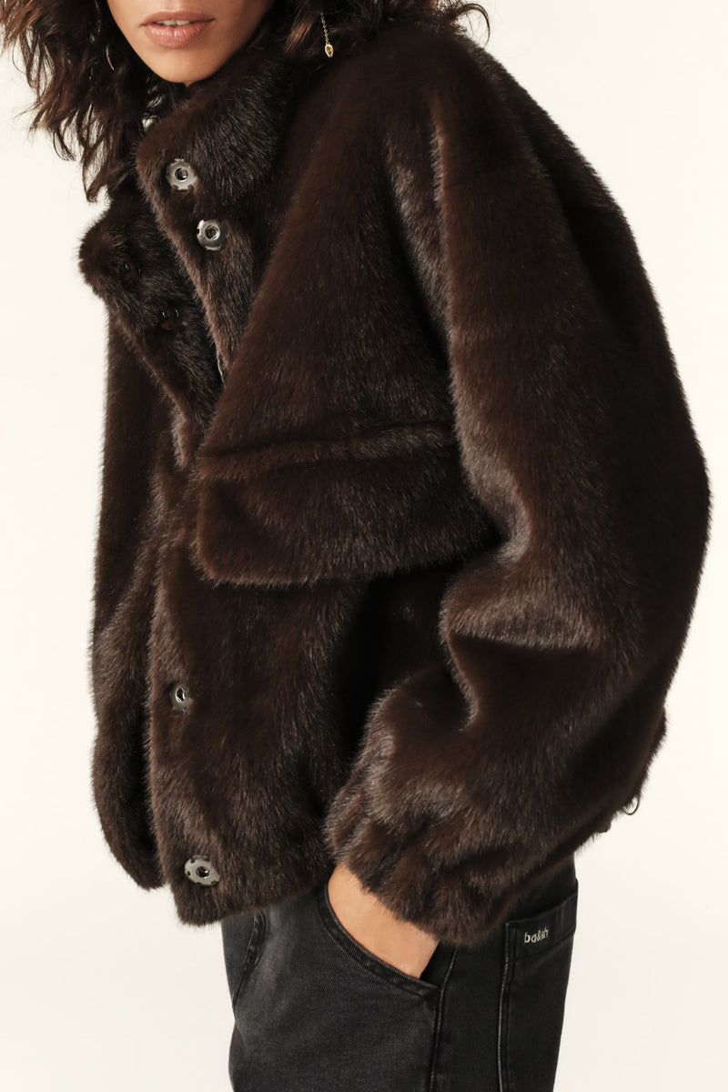 Veste Paros