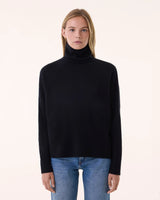 Pull Tila Noir