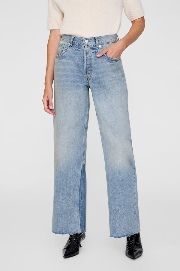 Jean Manon Light blue