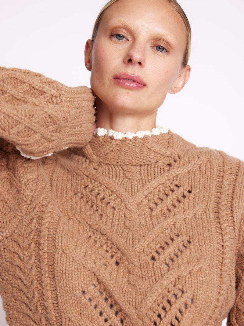 Pull Athena Camel